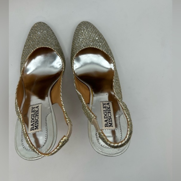 BADGLEY MISCHKA WOMEN'S KISS KISS SLINGBACK PUMP GOLD GLITTER US SIZE 8 MEDIUM - Picture 10 of 13